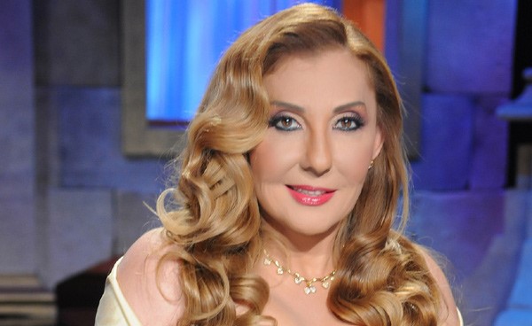 القبض على عاطل هدد الفنانة نادية الجندي بالقتل في مصر