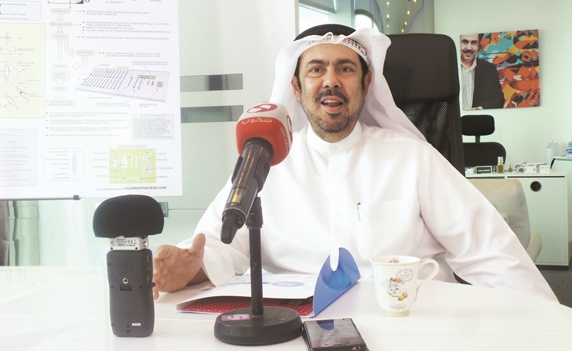 الفنان القدير عبدالعزيز المسلم أثناء المؤتمر الصحافي﻿