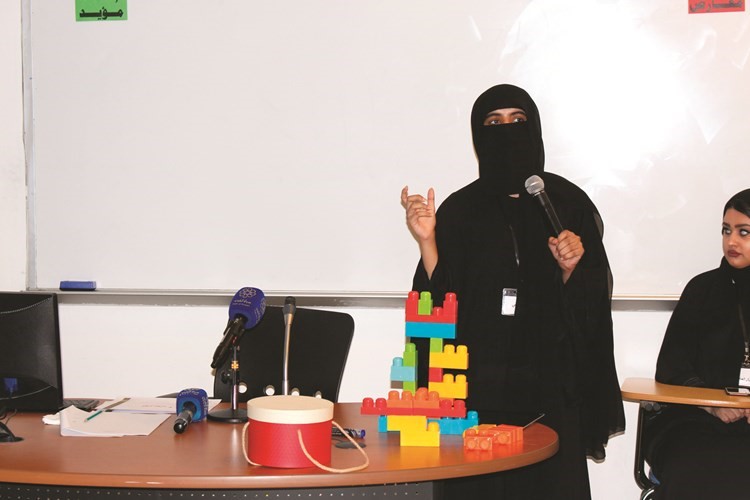 كلية التربية تنظم ورشة عمل «رؤية تربوية للتعليم التفاعلي»