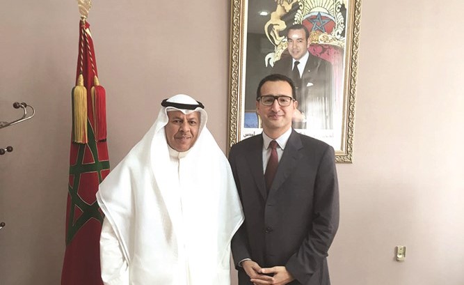 السفير عبداللطيف اليحيا خلال لقائه كاتب الدولة عثمان الفردوس﻿