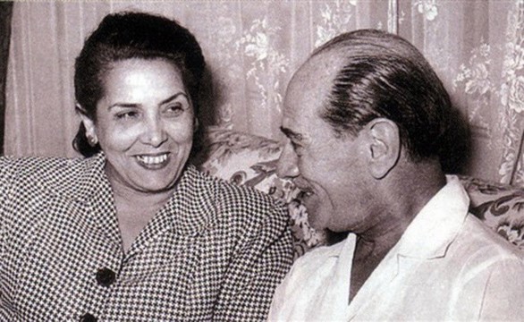 بالصور .. نجم مصري فقد أولاده وعانى من جنون زوجته..من هو ؟