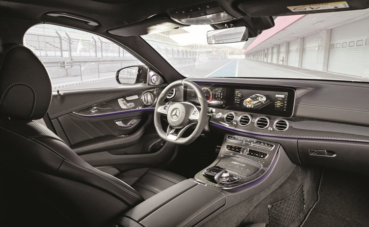 +E 63 S 4MATIC من مرسيدس AMG.. ذروة جديدة من الأداء