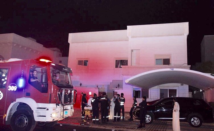 رجال الاطفاء هرعوا الى موقع الحريق﻿
