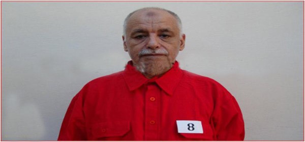 بالصور.. ظهور قيادات نظام معمر القذافي بالملابس الحمراء المخصصة للمحكومين بالإعدام