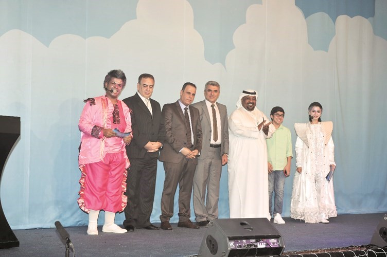 الحملي مع لجنة تقييم العروض﻿
