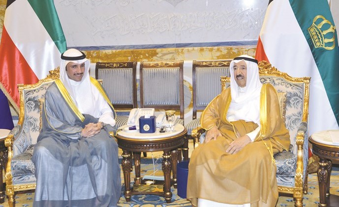 صاحب السمو الأمير الشيخ صباح الأحمد مستقبلا مرزوق الغانم﻿