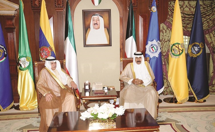 سمو ولي العهد الشيخ نواف الأحمد مستقبلا الشيخ خالد الجراح ﻿