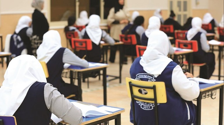 جانب من الاختبارات أمس ﻿