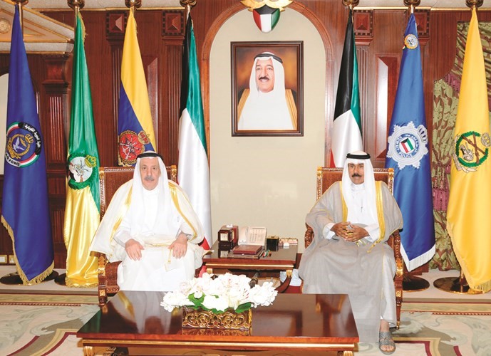 سمو ولي العهد الشيخ نواف الأحمد مستقبلا فلاح بن جامع﻿