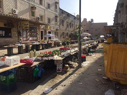 مصادرة حمولة 7 "لوريات" مواد غذائية فاسدة بمنطقتي خيطان والحساوي