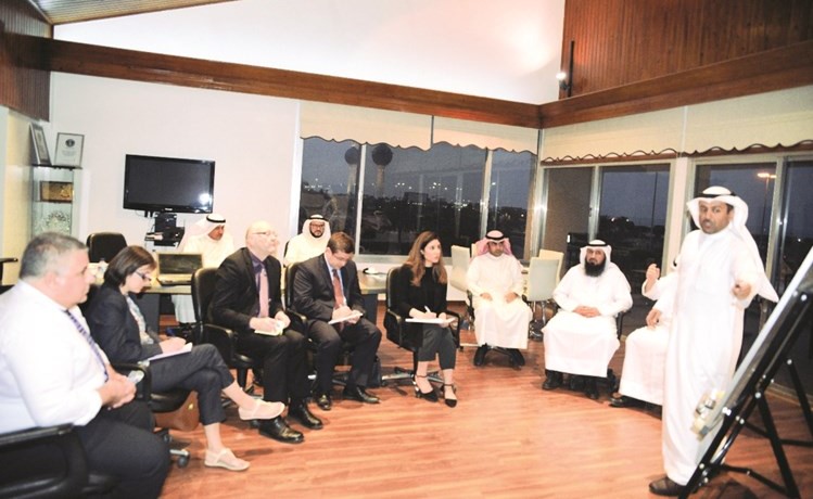 وفد البنك الدولي يستمع إلى رؤية جمعية المهندسين ﻿