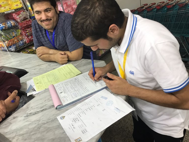 إتلاف 1.350 كغم مواد غذائية منتهية الصلاحية في الشويخ