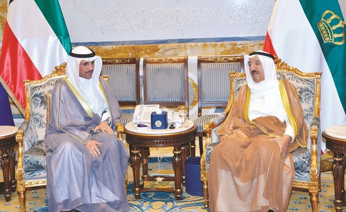 صاحب السمو الأمير الشيخ صباح الأحمد مستقبلا مرزوق الغانم﻿