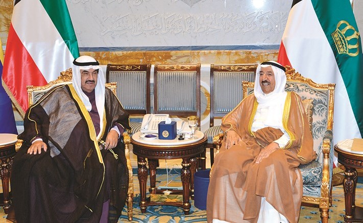 صاحب السمو الأمير لدى استقباله سمو الشيخ ناصر المحمد ﻿