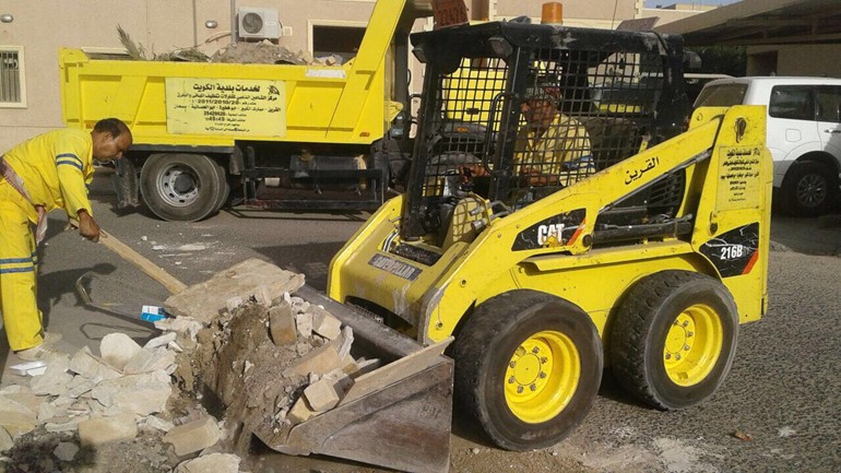 رفع 126 درباً من المخلفات و5 سيارات مهملة في "مبارك الكبير"