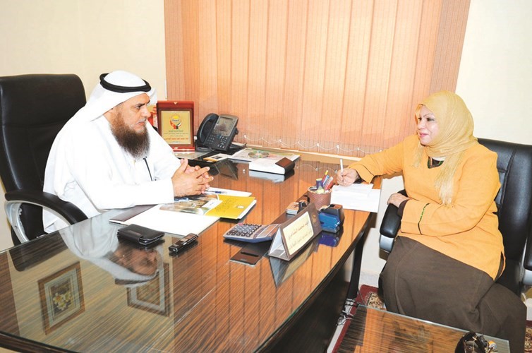 فهد الشامري يتحدث للزميلة ليلى الشافعي﻿