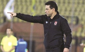 جماهير الأهلي تهاجم البدري بعد التعادل مع الشرقية
