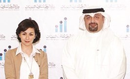 الشيخة الزين الصباح خلال لقائها مع جمال النصرالله﻿