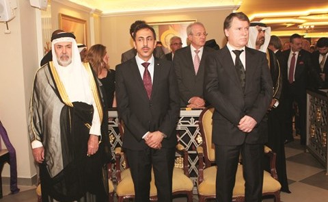 رئيس البعثة اللبنانية ماهر خير وسفير البحرين الشيخ خليفة بن حمد آل خليفة والسفير الروسي اليكسي سولوماتين ﻿