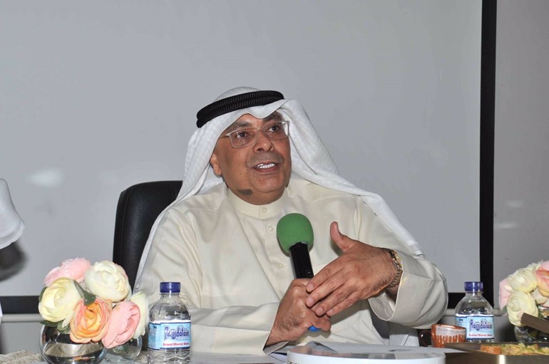 خلال اجتماع ضم رؤساء واعضاء الفرق العاملة في جائزة حمدان بن راشد ال مكتوم للاداء التعليمي المتميز