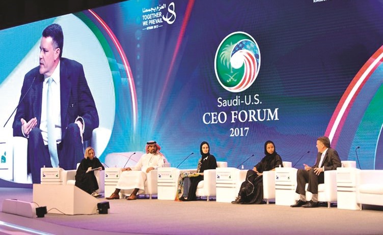 جانب من أعمال منتدى الرؤساء التنفيذيين السعودي- الأميركي الذي عقد أعماله في الرياض أمس (واس) ﻿