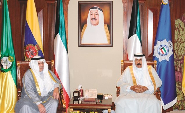 سمو ولي العهد الشيخ نواف الأحمد مستقبلا الشيخ خالد الجراح ﻿