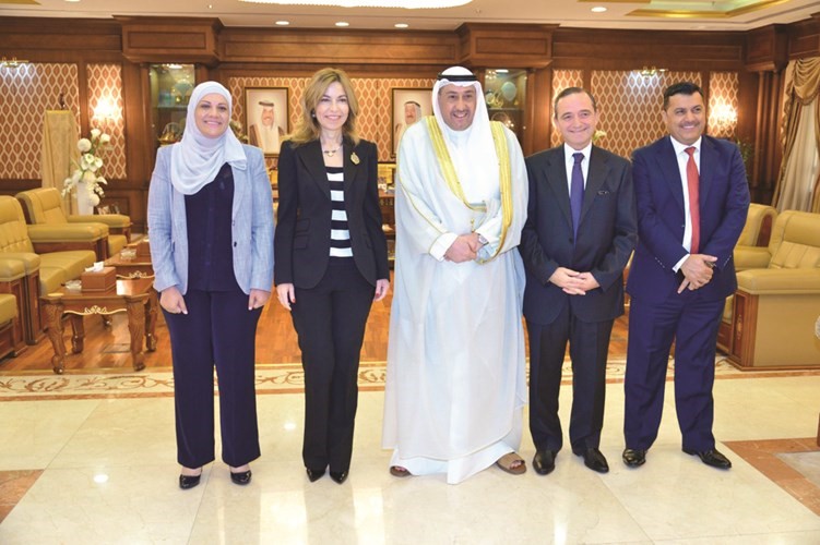 الشيخ فيصل الحمود مع الأميرة غيداء طلال والوفد المرافق﻿