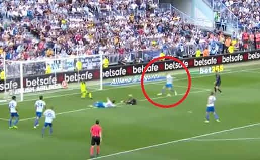 برشلونة يطالب بالتحقيق في اللقطة المثيرة للجدل