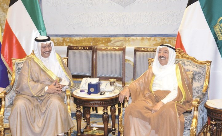 صاحب السمو الأمير الشيخ صباح الأحمد مستقبلا سمو رئيس الوزراء الشيخ جابر المبارك﻿