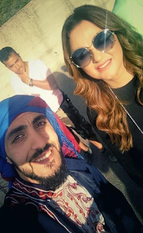 بالفيديو.. هاني رمزي يؤكد جاهزيّته لإلقاء النجوم من أعلى جبال لبنان
