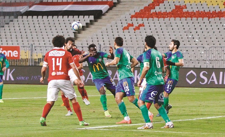فوز الأهلى على المقاصة يحسم الدوري﻿