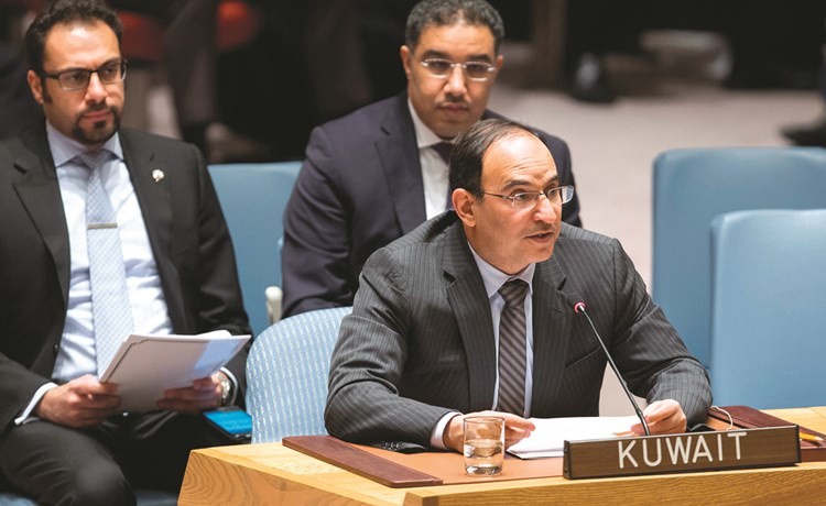 السفير منصور العتيبي متحدثا في جلسة مجلس الأمن﻿