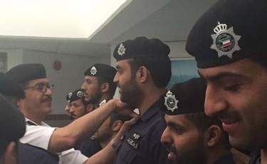 تقليد الضباط الرتب الجديدة﻿