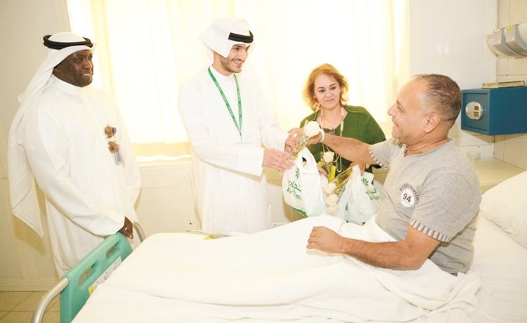 جانب من زيارة المرضى﻿
