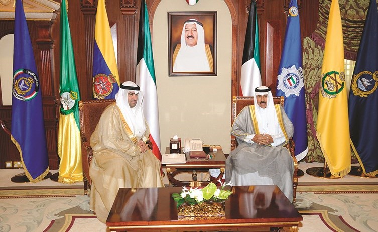 سمو ولي العهد خلال استقباله خالد الروضان ﻿