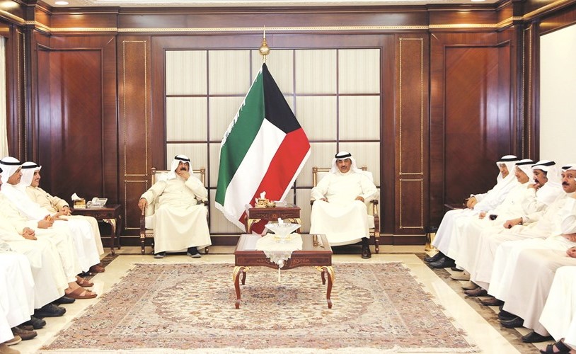 الخالد مع مسؤولي وزارة الخارجية خلال حفل الاستقبال ﻿