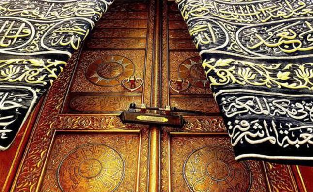 بالفيديو.. قصة سدانة الكعبة.. وكيف انتزعتها إحدى القبائل من بني شيبة وأبقاها لهم الرسول ﷺ