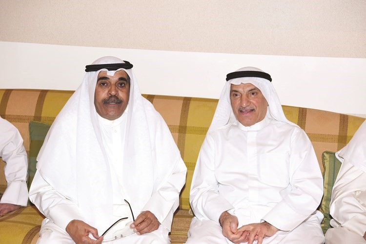 المستشار في الديوان الأميري محمد أبوالحسن مهنئا﻿
