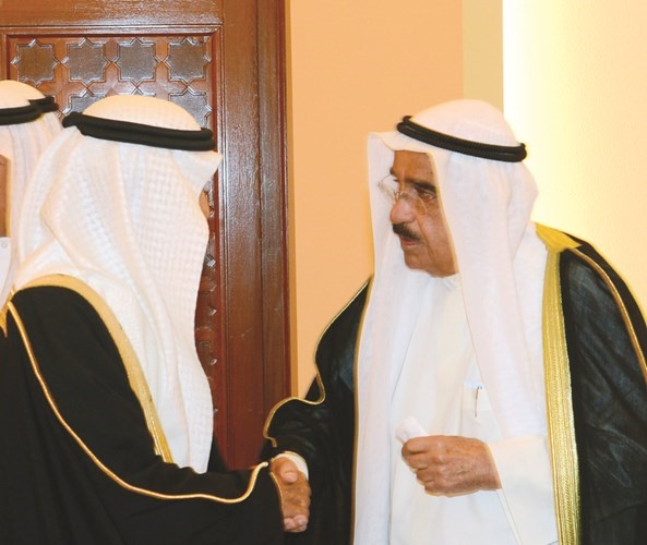 الشيخ فيصل السعود وصاحب السمو الملكي الأمير خليفة بن سلمان آل خليفة﻿
