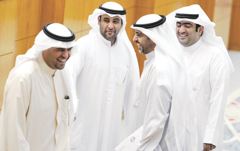 خالد الروضان والشيخ محمد العبدالله ويوسف الفضالة وأنس الصالح﻿