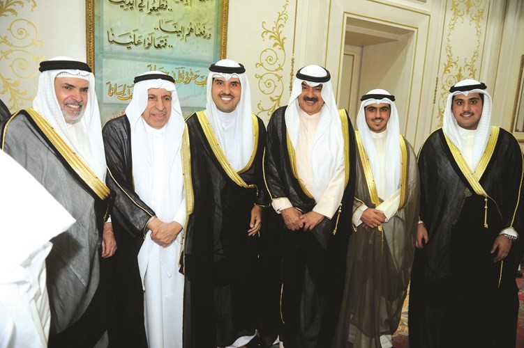 خالد الجارالله والشيخ صباح ناصر المحمد والسفير السعودي د. عبدالعزيز الفايز والسفير البحريني الشيخ خليفة بن حمد﻿