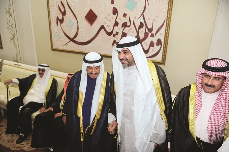 الشيخ محمد العبدالله والشيخ مبارك الدعيج﻿