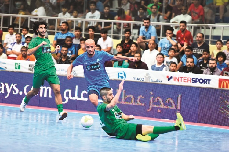 مرور رائع من المدافع﻿