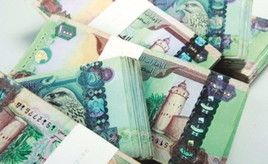 11 مليون درهم اختلستها خليجية ثلاثينية لعيون حبيبها العشريني!
