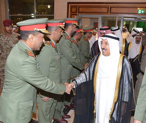 الأمير زار الرئاسة العامة للحرس الوطني لتهنئتهم بالشهر الفضيل