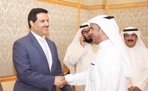 د.جمال الحربي مستقبلا مهنئيه﻿