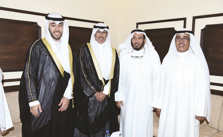الشيخ فواز الخالد ونجله الشيخ مبارك ود.عبدالله المعتوق﻿