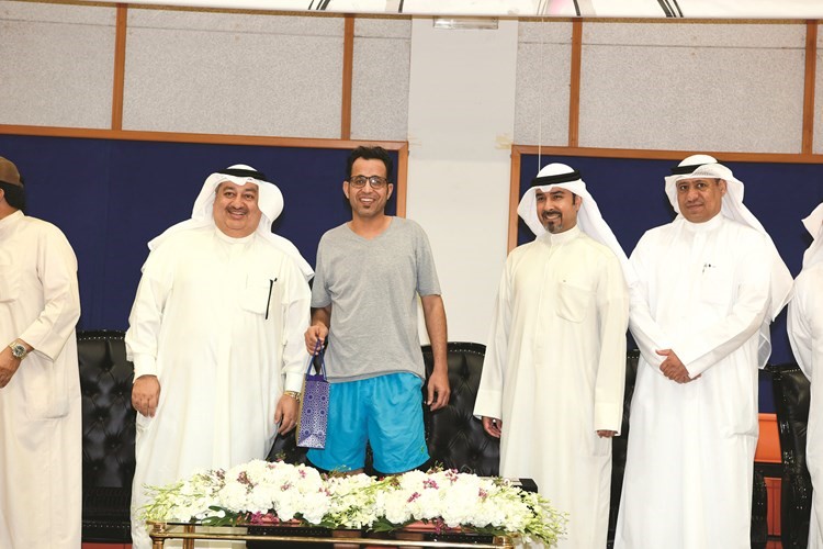 وتكريم خاص للزميل راشد خلف ﻿