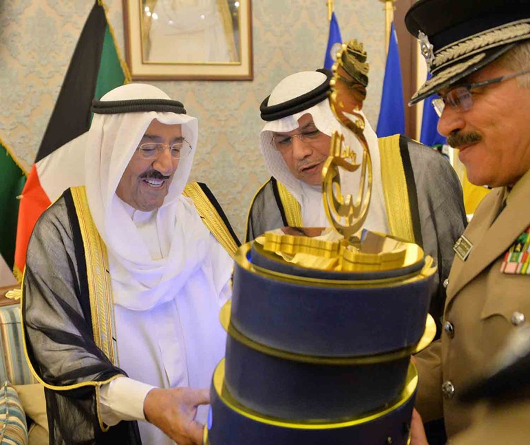 هدية تذكارية لصاحب السمو الأمير 