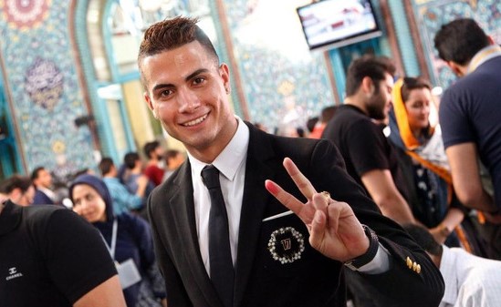 بعد ميسي الإيراني.. ظهور كريستيانو رونالدو في طهران